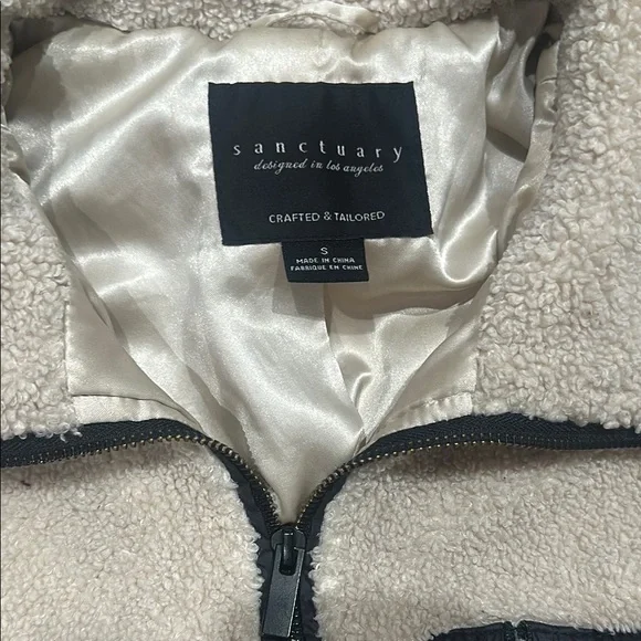 Sherpa Fleece Jacket with Black Pocket - Picture 2 of 3